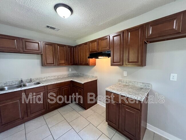 Foto del edificio - 3201 Old Horn Lake Rd