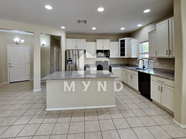 Building Photo - 8803 W Saguaro Moon Rd
