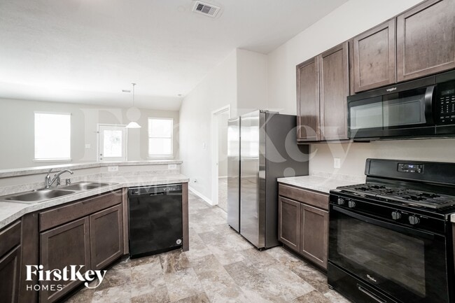 Building Photo - 1625 Rd 5102