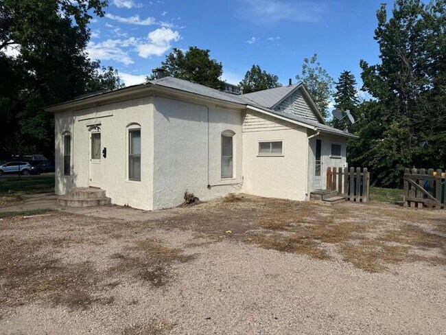 Foto del edificio - Cute 1 Bedroom, 1 Bathroom Unit Moments Away from CSU