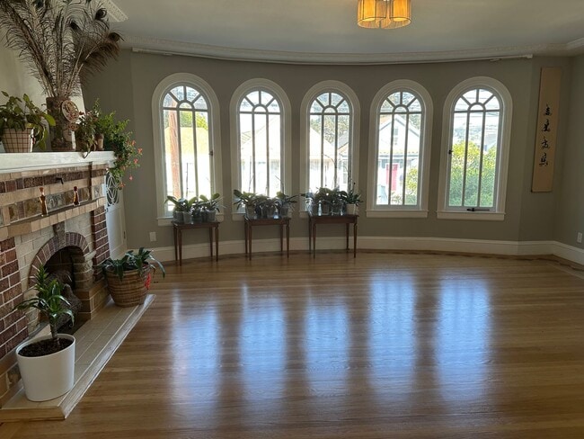 Building Photo - Charming Remodeled Home in Prime Excelsior...