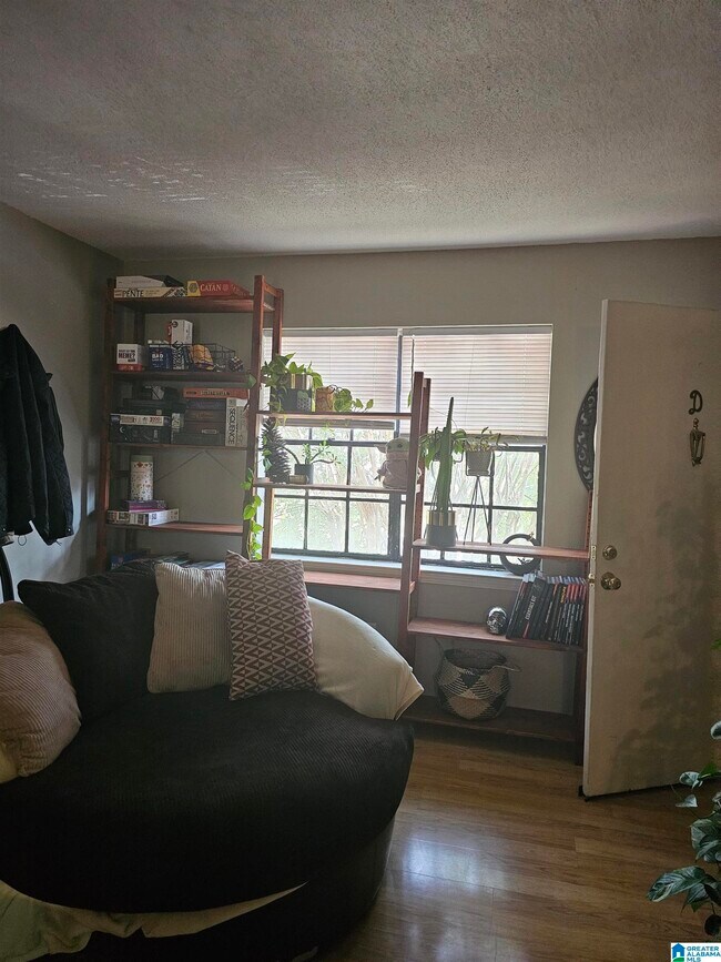 Foto del edificio - 3441 Sandner Ct