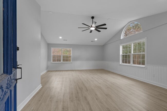 Building Photo - 2730 Cultra Rd