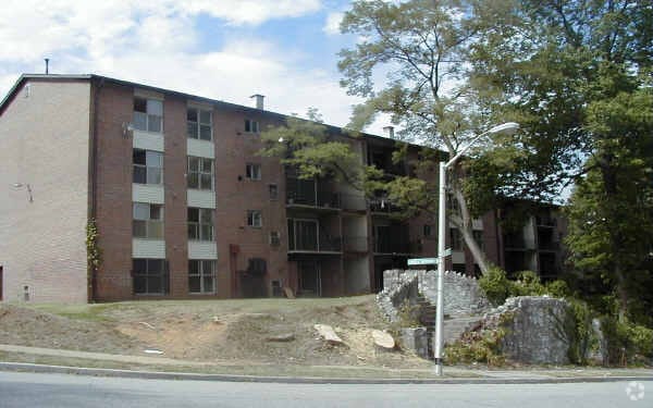 Foto del edificio - Greenspring Overlook