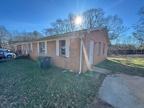 Building Photo - 128 Woodland Ave