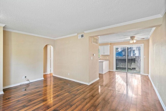 Foto del edificio - 1221 Cedar Post Ln