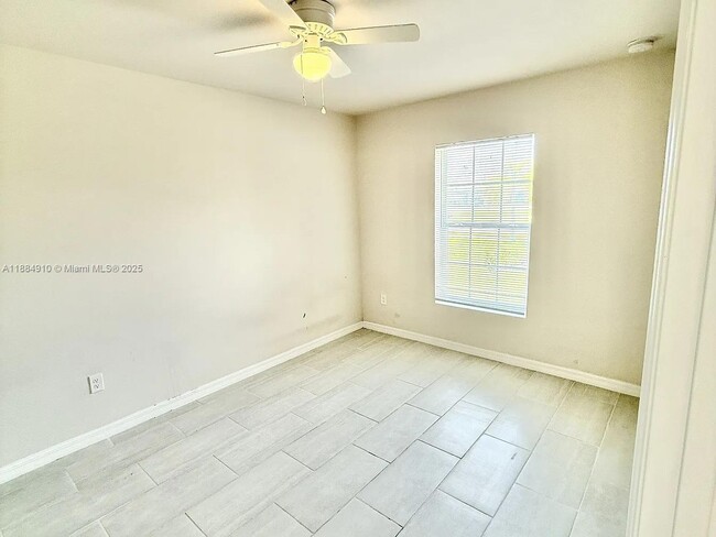 Building Photo - 1417 Academy Blvd