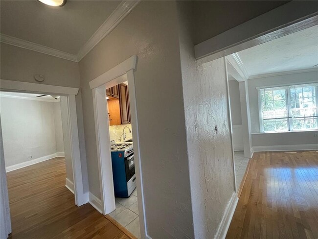 Building Photo - 2305 W Texas Ave