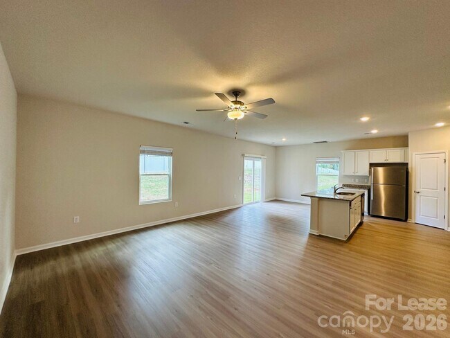 Building Photo - 6322 Lowe Ln