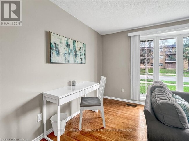 Building Photo - 267 Kingswood Dr