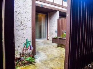 Building Photo - 403 Westwood Dr