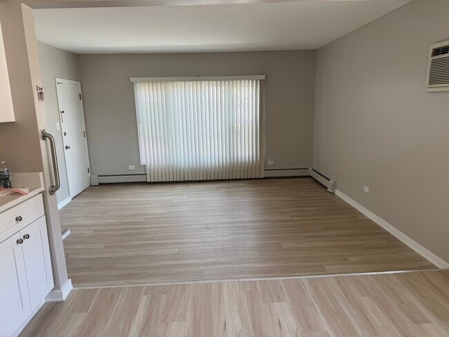 Foto del edificio - 7033 W 99th St