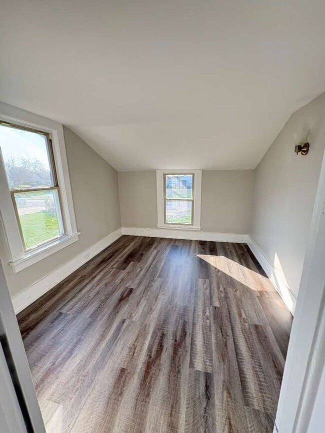 Building Photo - Spacious Single Family Home in Willowick