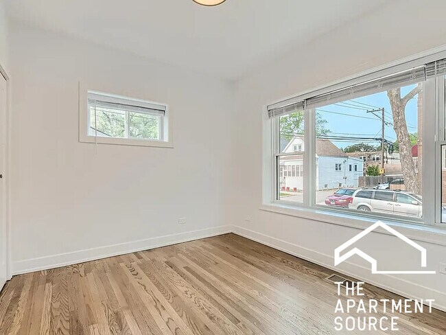 Foto del edificio - 2604 N Springfield Ave