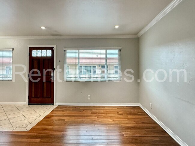 Building Photo - 4045 8th Ave