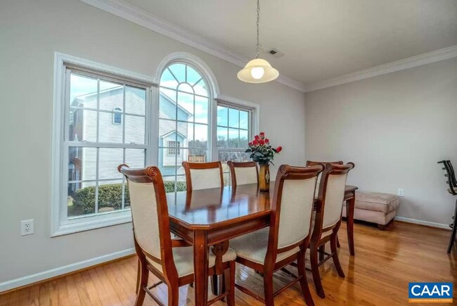 Foto del edificio - 3066 Crystal Spring Ln
