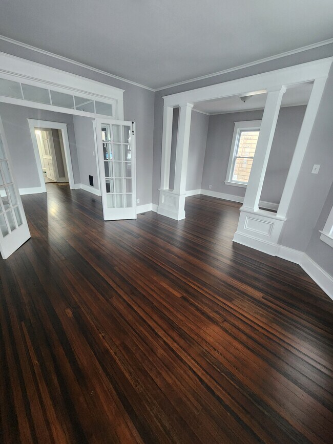 Foto del edificio - 1041 Regent St