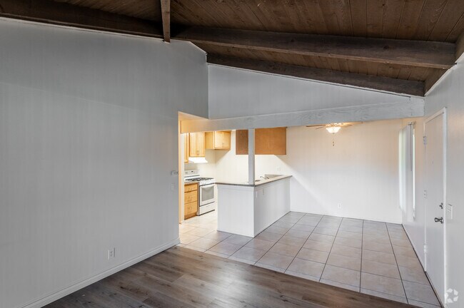 2HAB,1BA - 868 ft² - Park Plaza Apartments