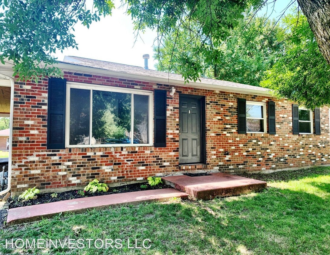 30 Dr, Pontoon Beach, IL 62040 House Rental in Pontoon