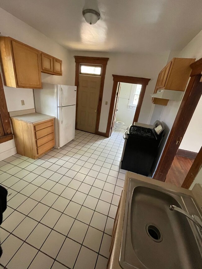 Foto del edificio - 4 bedroom 2 full bath House