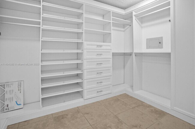 Building Photo - 3410 Galt Ocean Dr