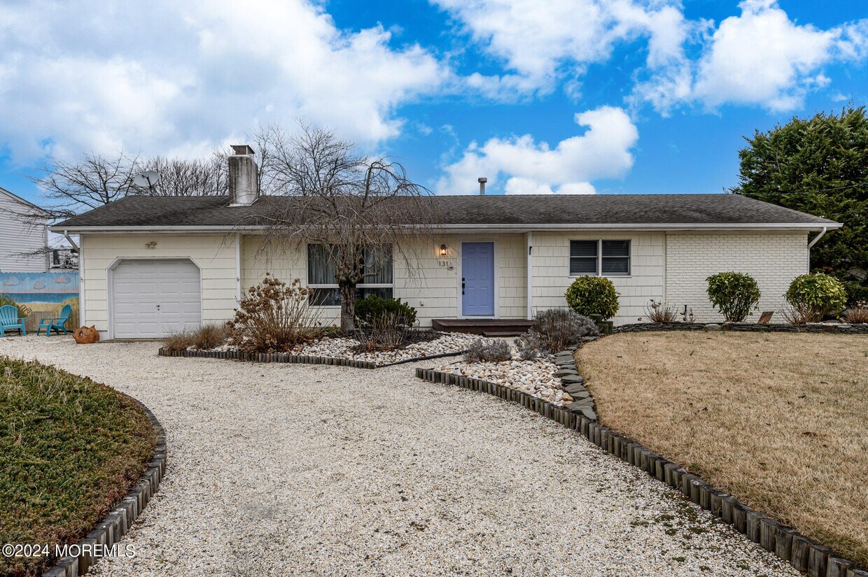 Primary Photo - 131 Port Rd