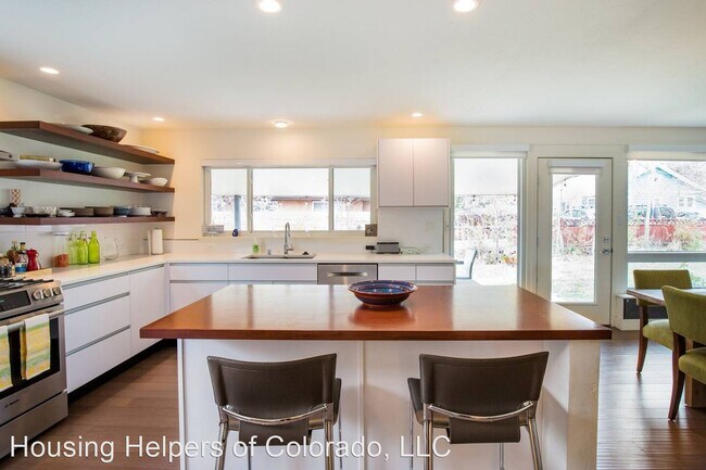 Building Photo - 2550 University Heights Ave