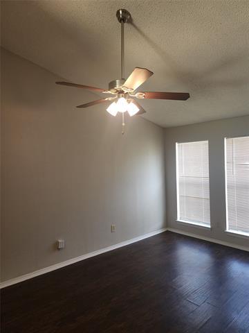 Building Photo - 828 Woodrock Dr