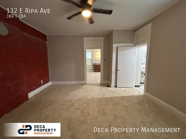 Building Photo - 132 E Ripa Ave