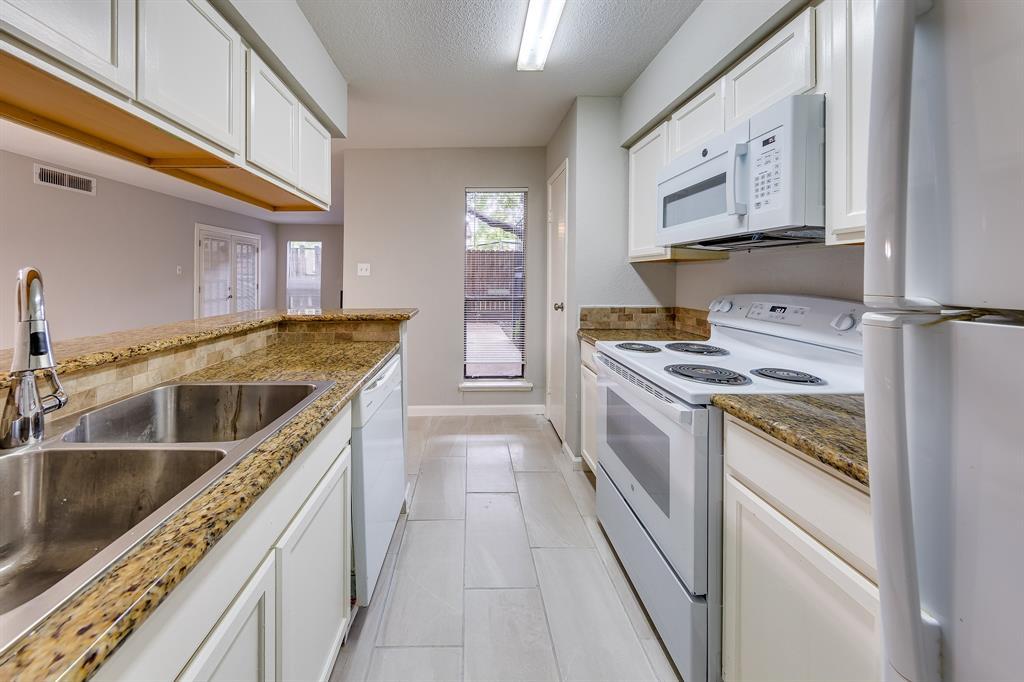 Foto principal - 8918 Bissonnet St