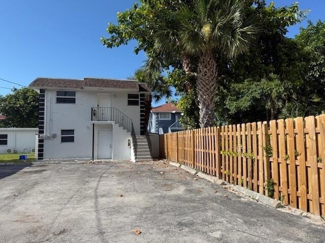 Photo - 302 N Tamarind Ave House