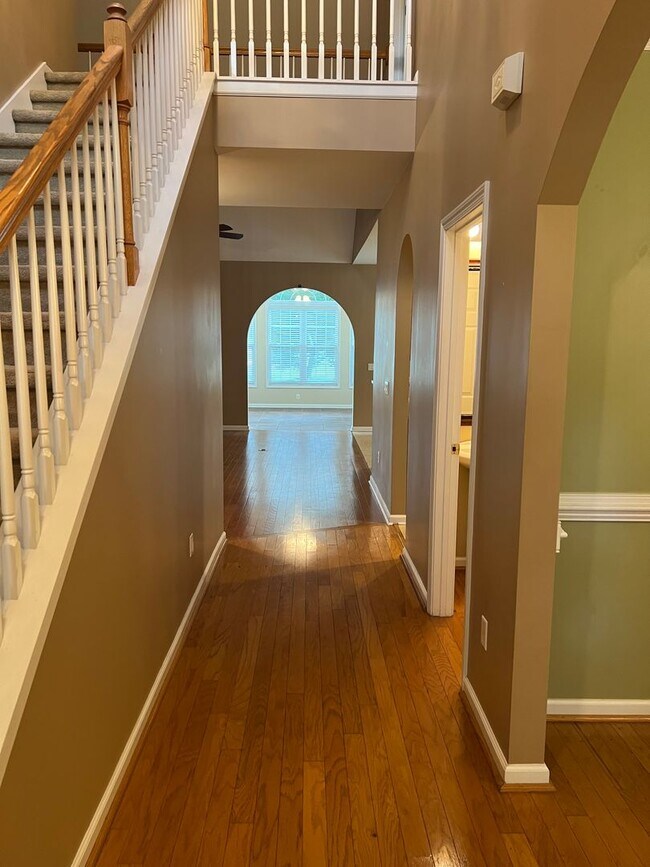 Building Photo - Nice Home in Pinecrest!