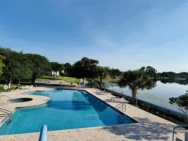 Foto del edificio - 1000 Winderley Pl