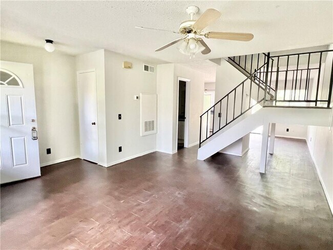 Building Photo - 5115 Fort Clark Dr