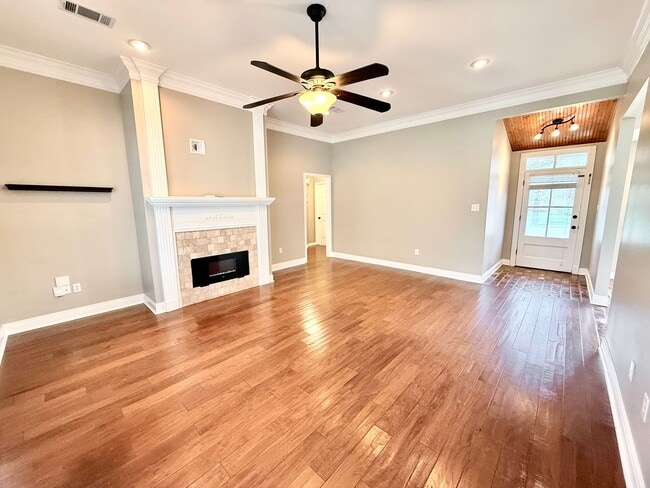 Building Photo - 12483 Fairhope Way