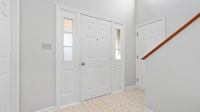 Building Photo - 602 Cassandra Dr