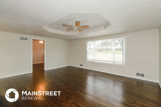 Foto del edificio - 6412 N Forest Ave