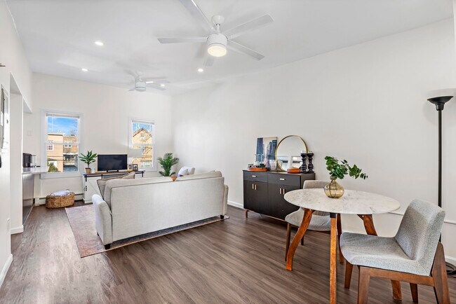 Foto del edificio - 300 Webster Ave