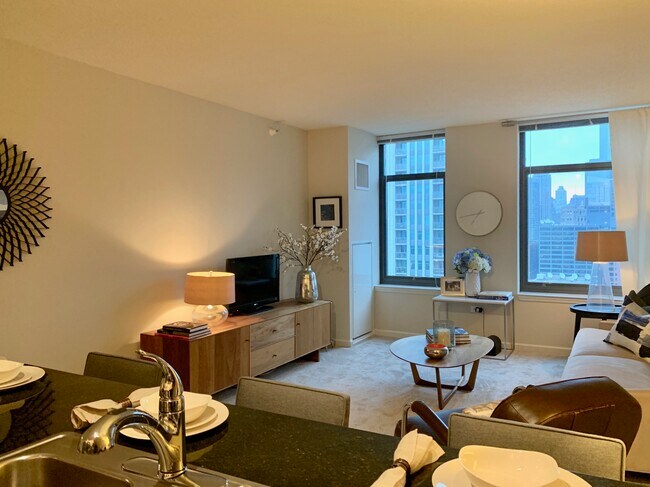 Foto del edificio - 328 N Desplaines St
