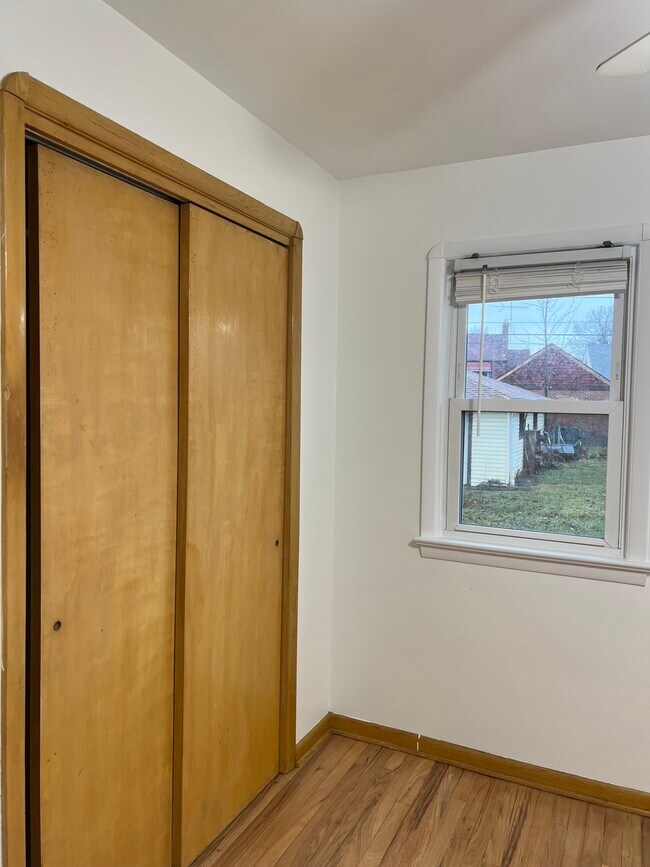 Foto del edificio - 16232 Barriemore Ave