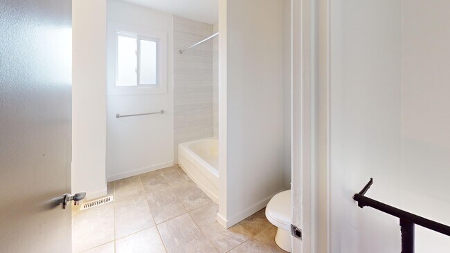 Photo du bâtiment - 15 Millwood Crescent