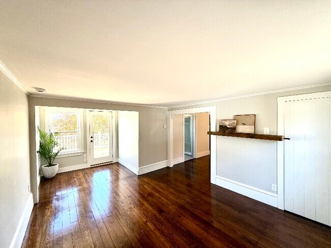 Foto del edificio - 326 Fish Rd