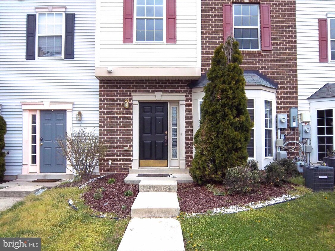 Foto principal - 1908 Gardenia Ct