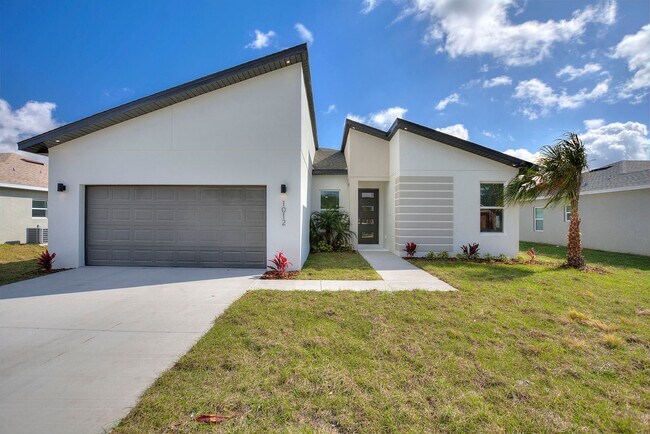 Building Photo - Deposit-Free! Modern, energy efficient hom...