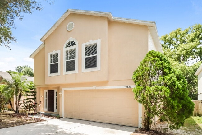 Foto del edificio - 13825 Gentle Woods Ave