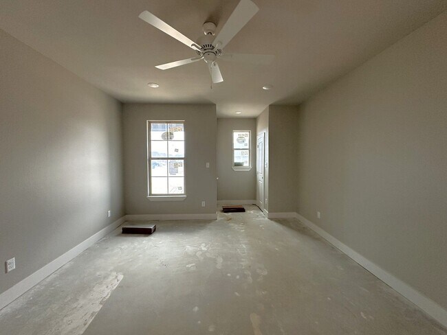 Foto del edificio - Tour Today! 3 Bedroom 2 Bath New Construct...