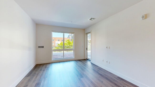 Interior Photo - Verve