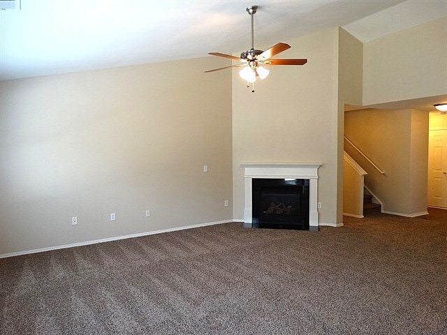 Foto del edificio - 10916 Thousand Oaks Dr