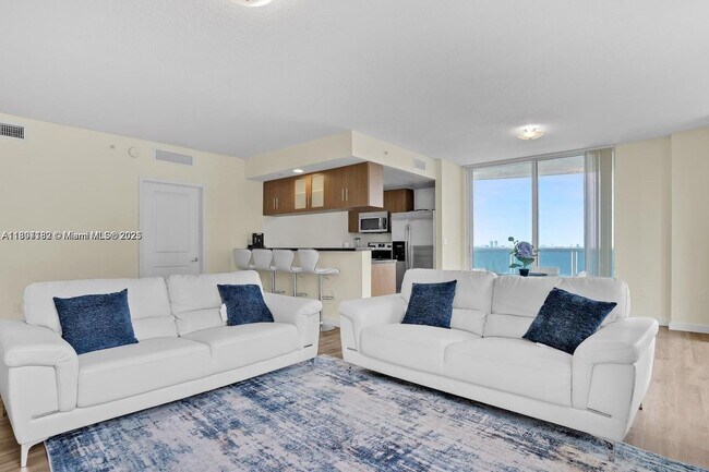 Foto del edificio - 601 NE 23rd St