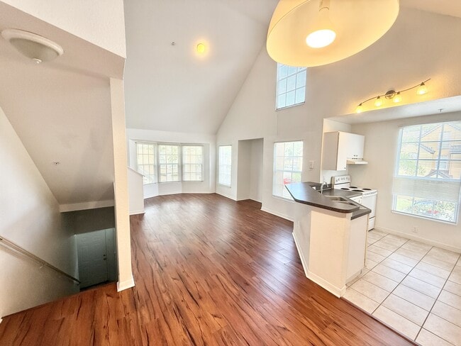 Foto del edificio - 6384 Raleigh St